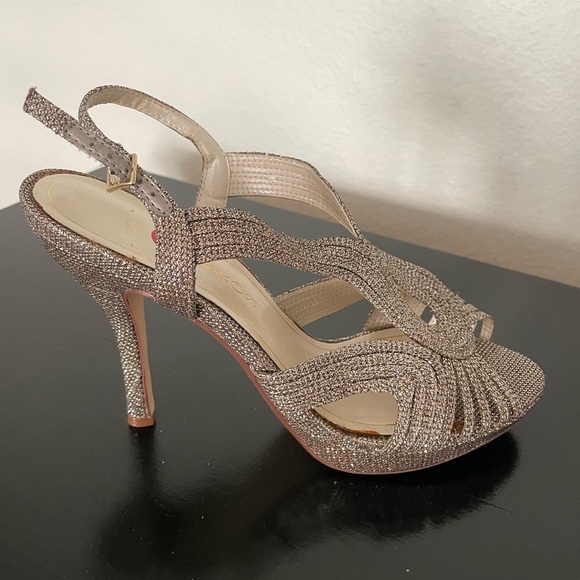 Caparros Heels 9.5 NEW - Picture 3 of 13